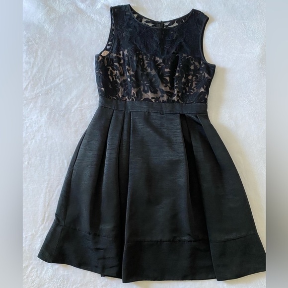 Eliza J Black Lace Fit & Fare Dress Size 10 - Picture 1 of 7